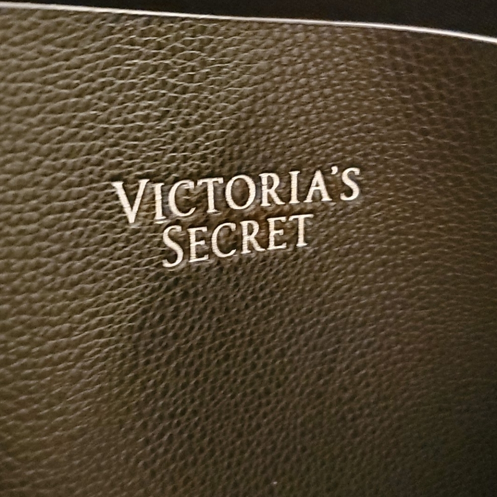 VICTORIA'S SECRET TOTE BAG w/tassel